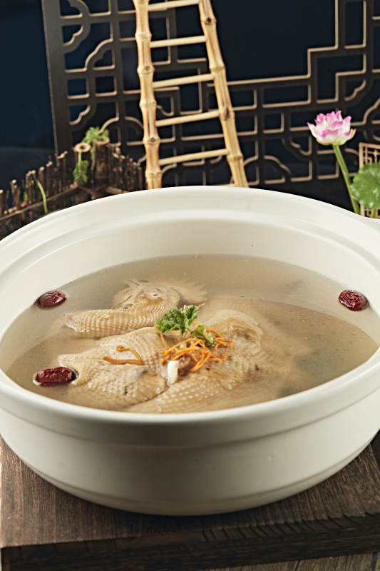 砂锅炖老母鸡图片