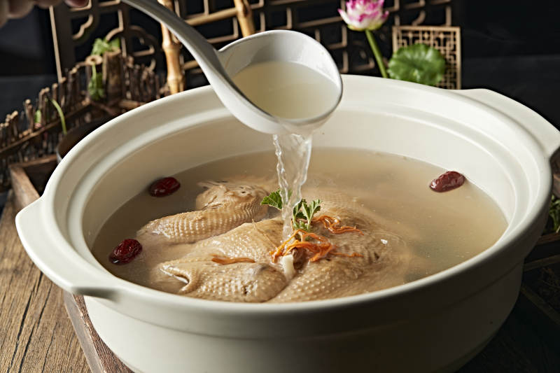 砂锅炖老母鸡图片