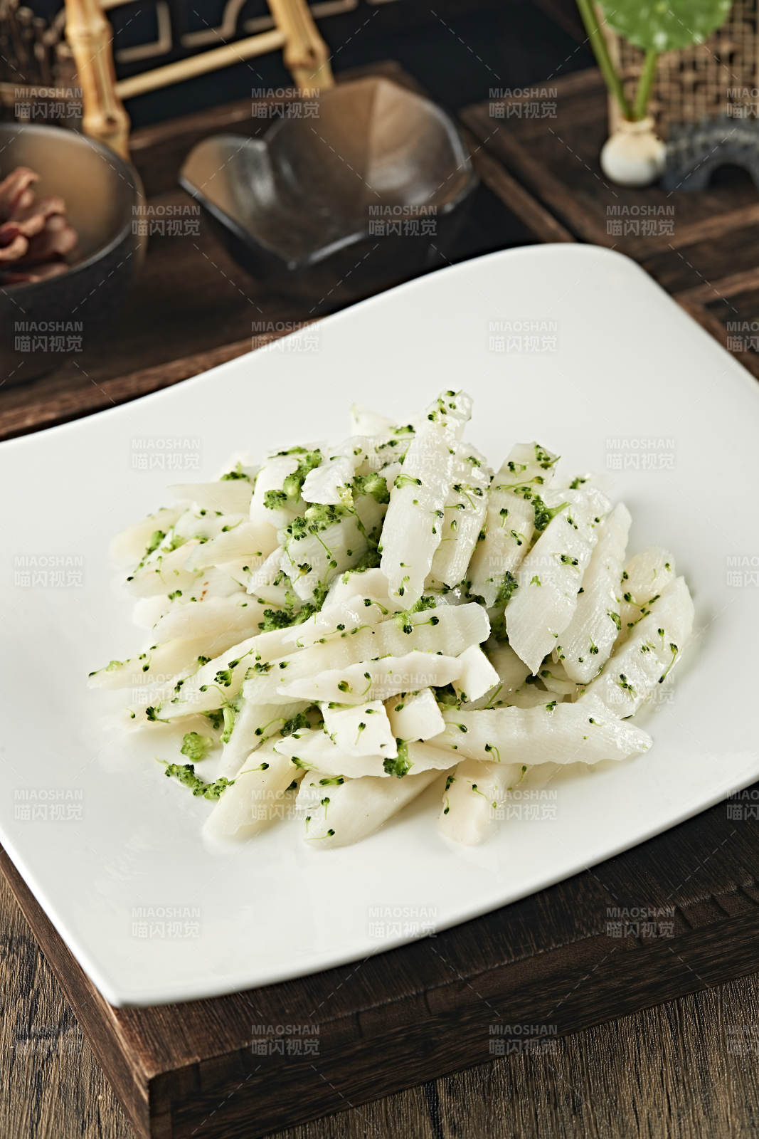 西蓝花碎凉拌马牙山药图片