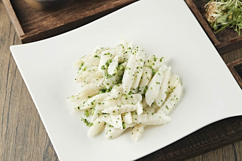 西蓝花碎凉拌马牙山药图片