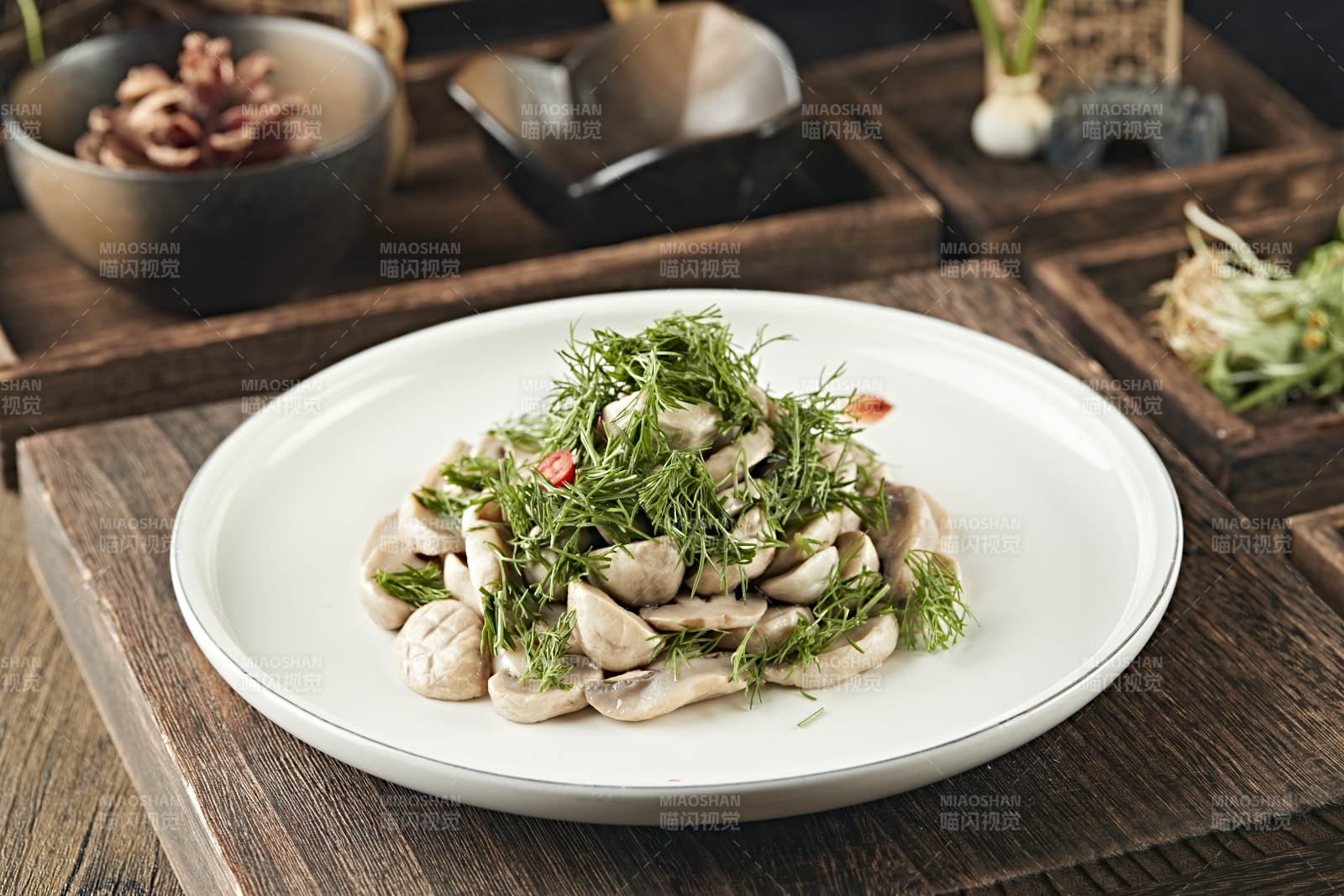 茴香碎凉拌塞外口蘑图片