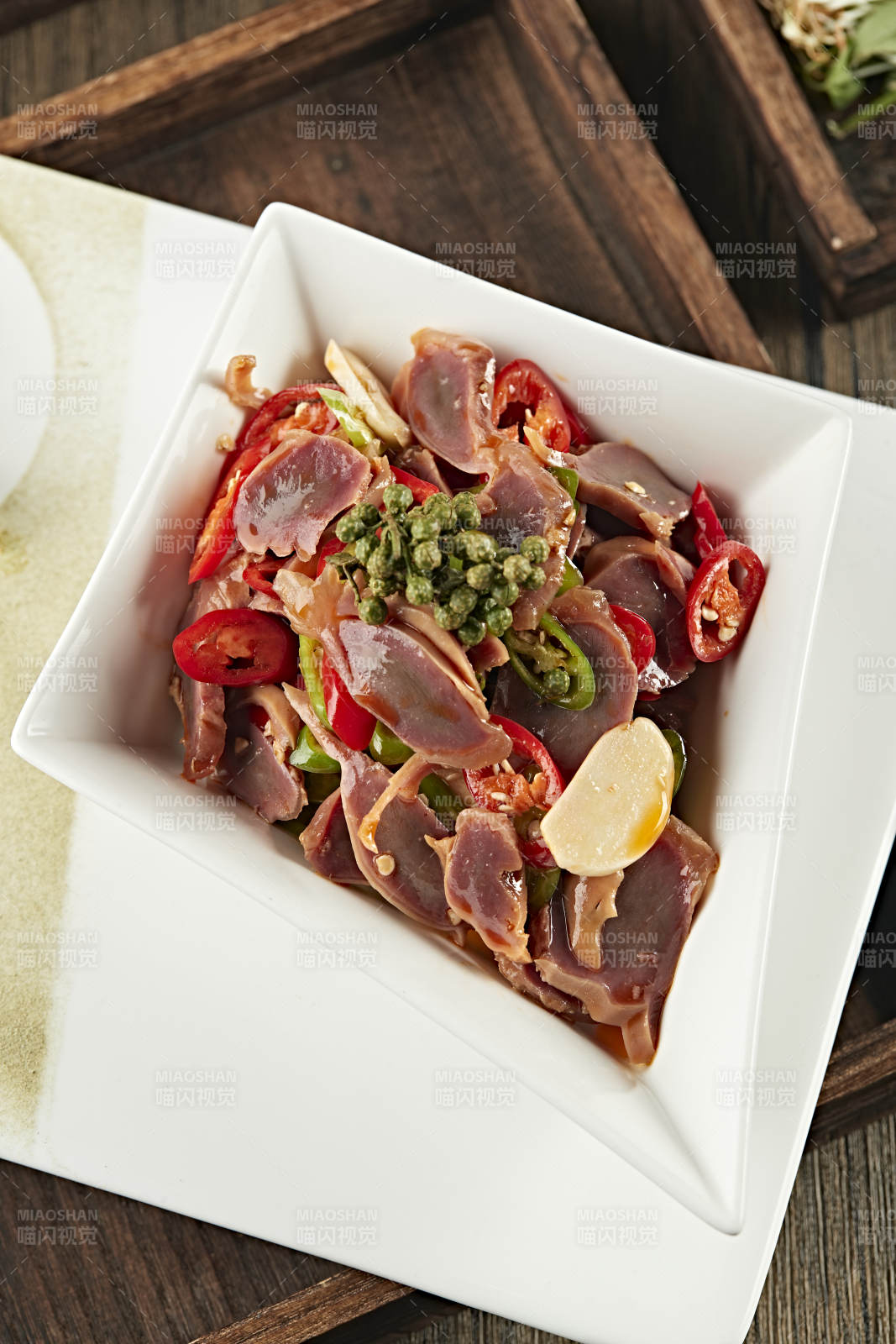 美味凉菜椒麻鸡胗片图片