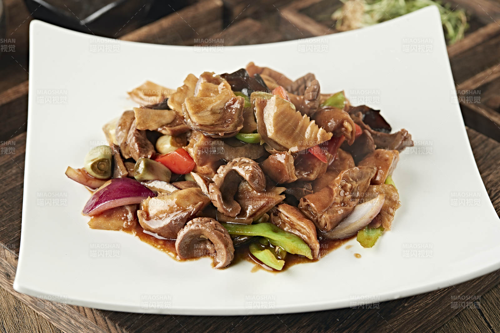 传统小炒腊八蒜爆三样图片