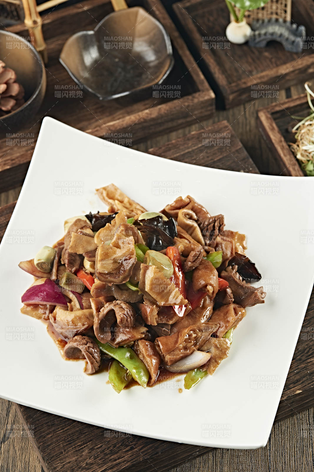 传统小炒腊八蒜爆三样图片