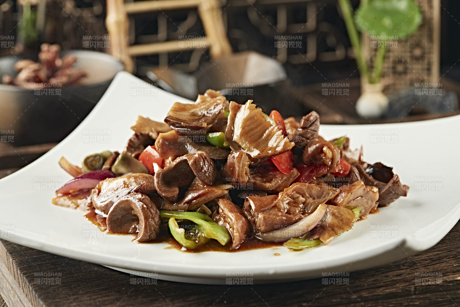 传统小炒腊八蒜爆三样图片