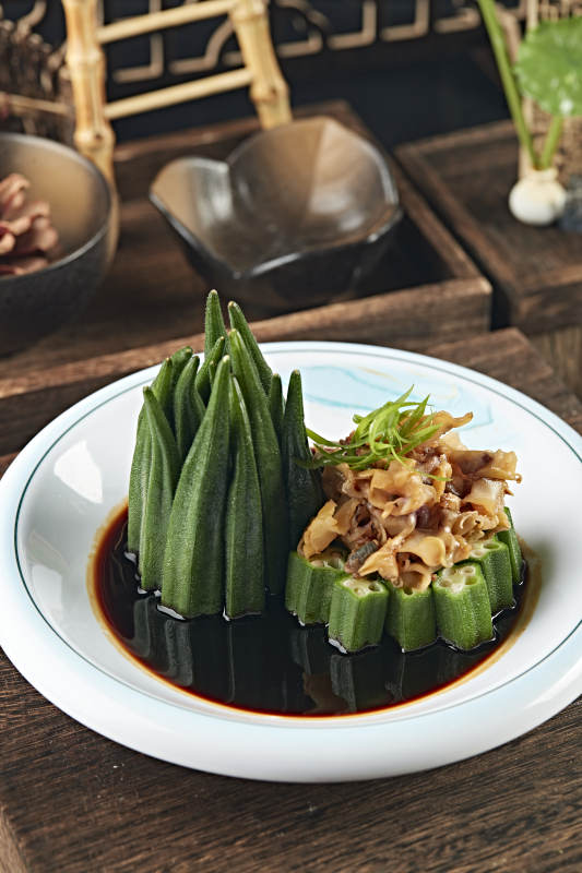 浇汁秋葵拌螺片图片