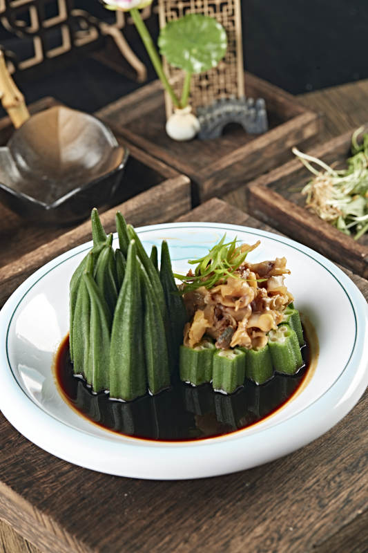 浇汁秋葵拌螺片图片