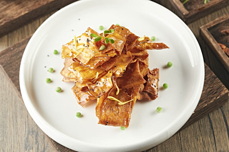 油炸拔丝红薯片图片