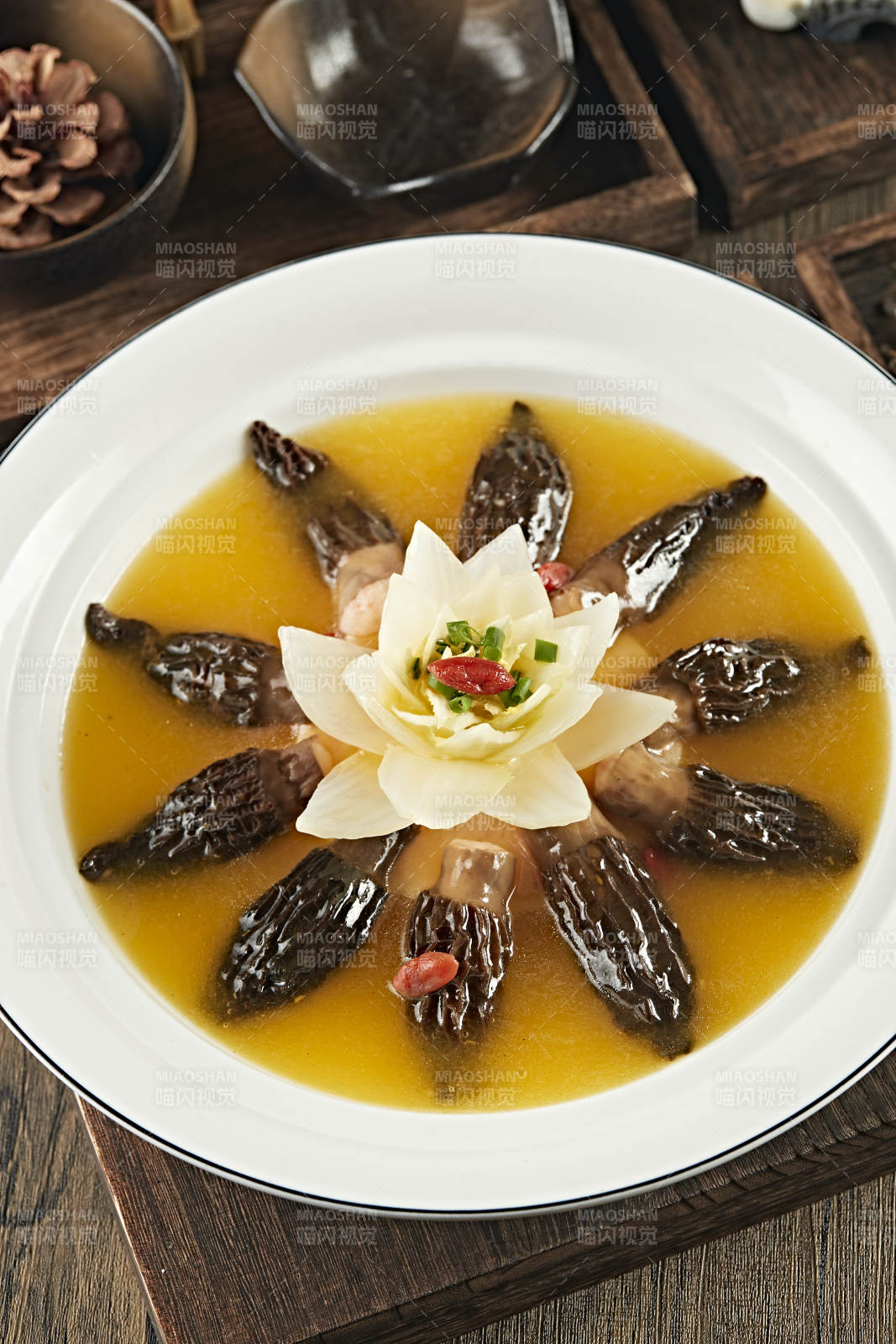 上汤枸杞羊肚菌图片