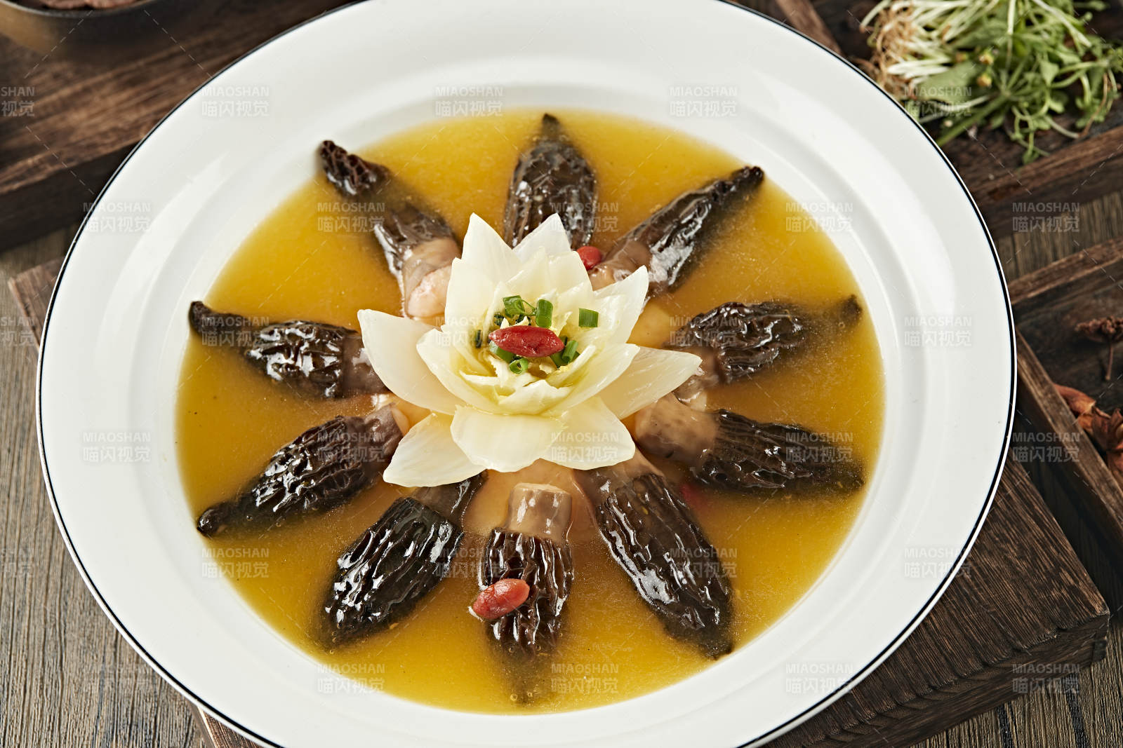 上汤枸杞羊肚菌图片