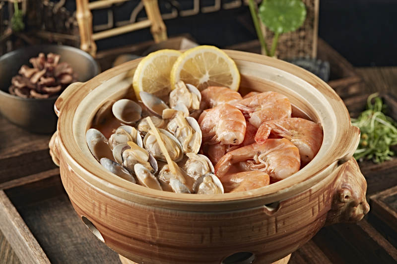 酸汤海鲜锅图片