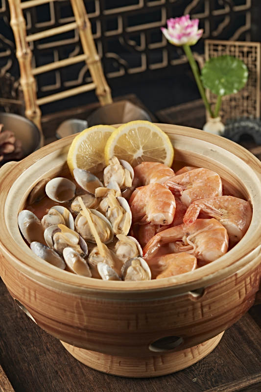 酸汤海鲜锅图片