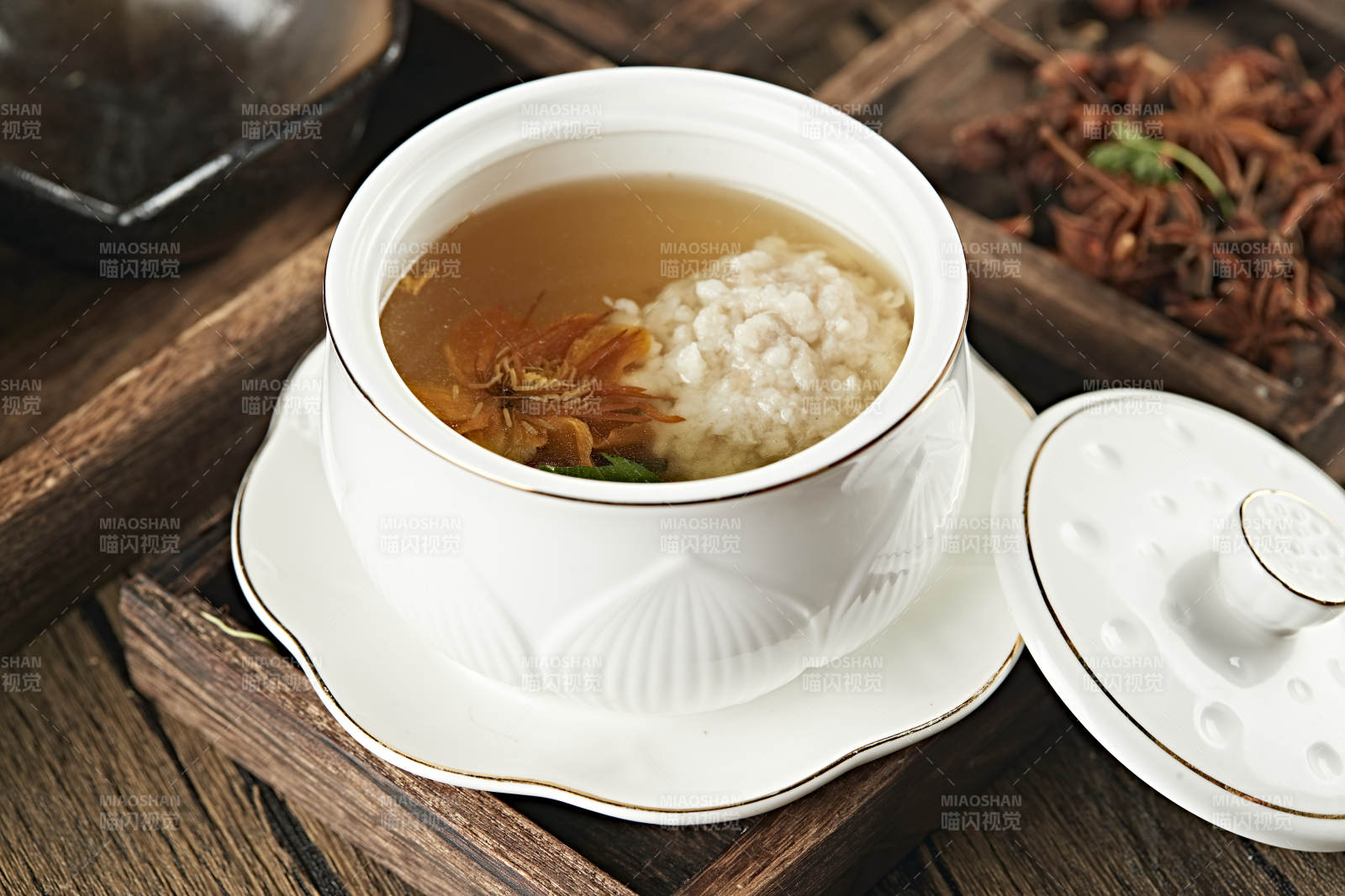 金莲花炖葵花大斩肉狮子头图片