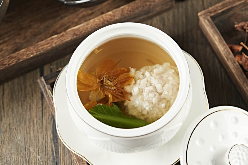 金莲花炖葵花大斩肉狮子头图片