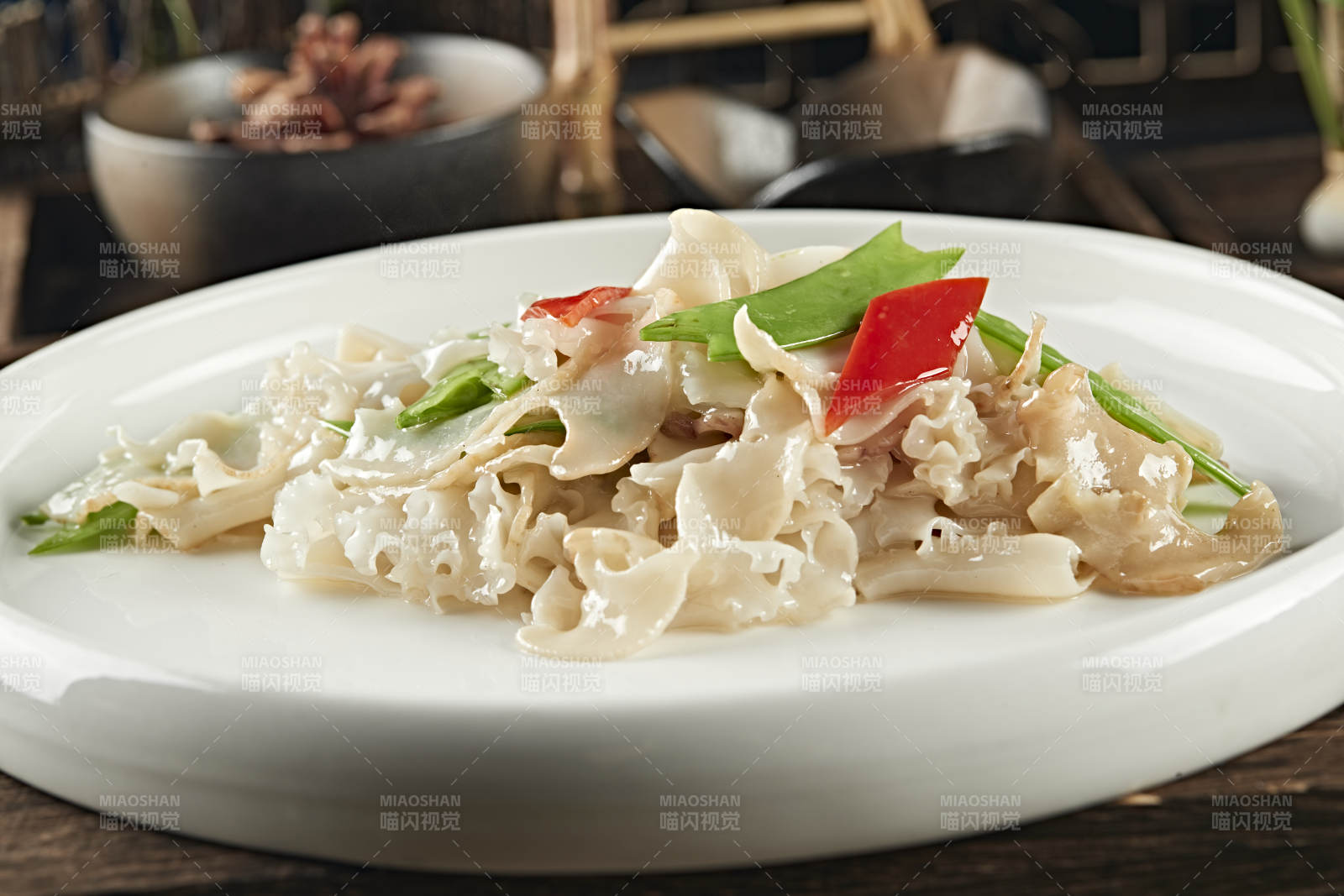 彩椒蜜豆爆螺片图片