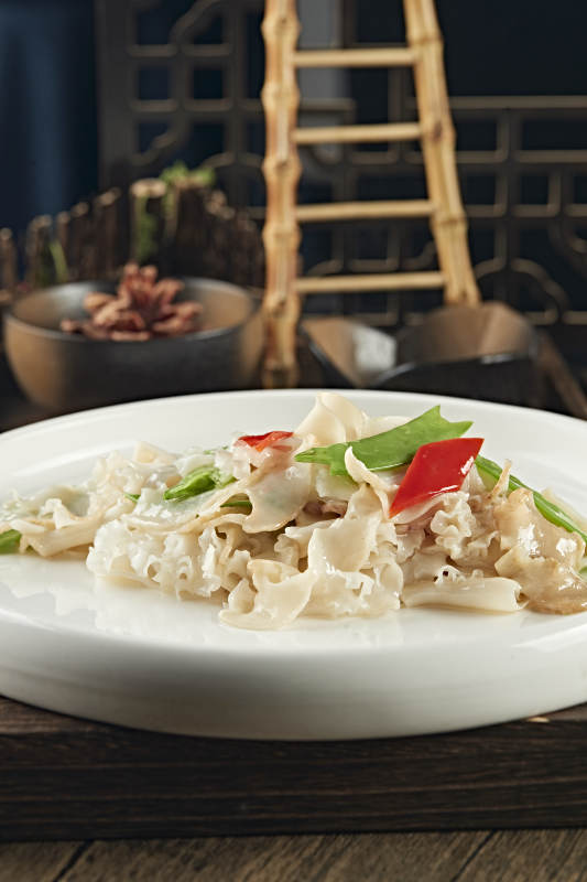 彩椒蜜豆爆螺片图片