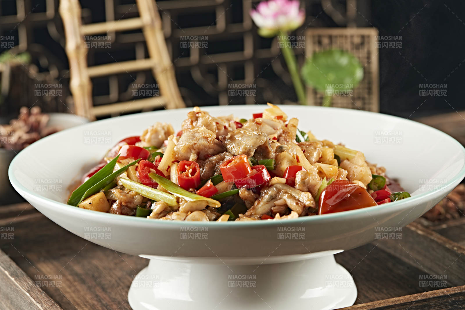 泡椒香水牛蛙图片