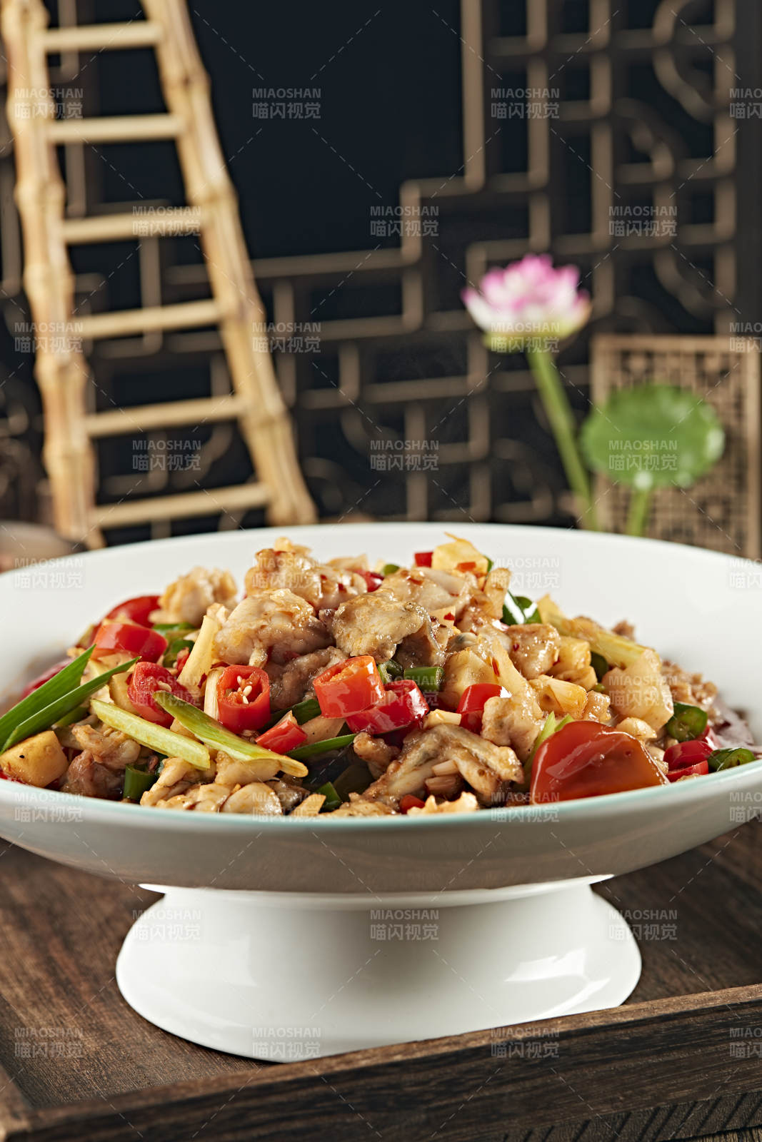 泡椒香水牛蛙图片