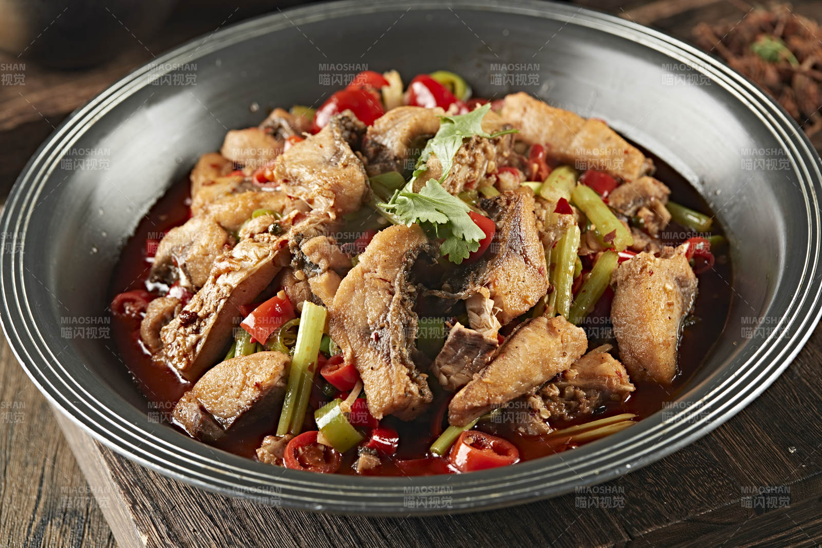 红油泡椒麻辣水煮鱼图片