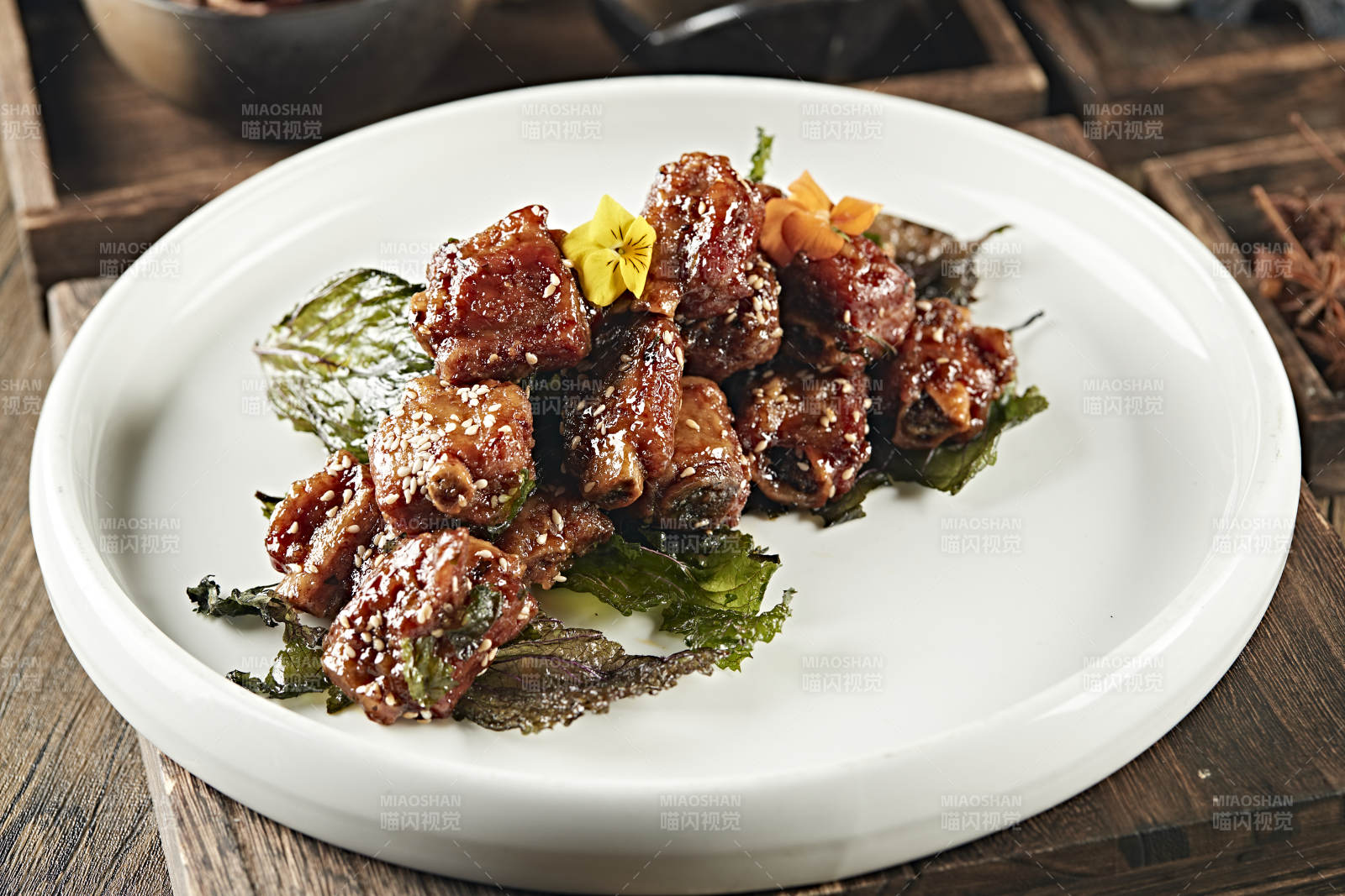 油炸薄荷叶猪小排图片