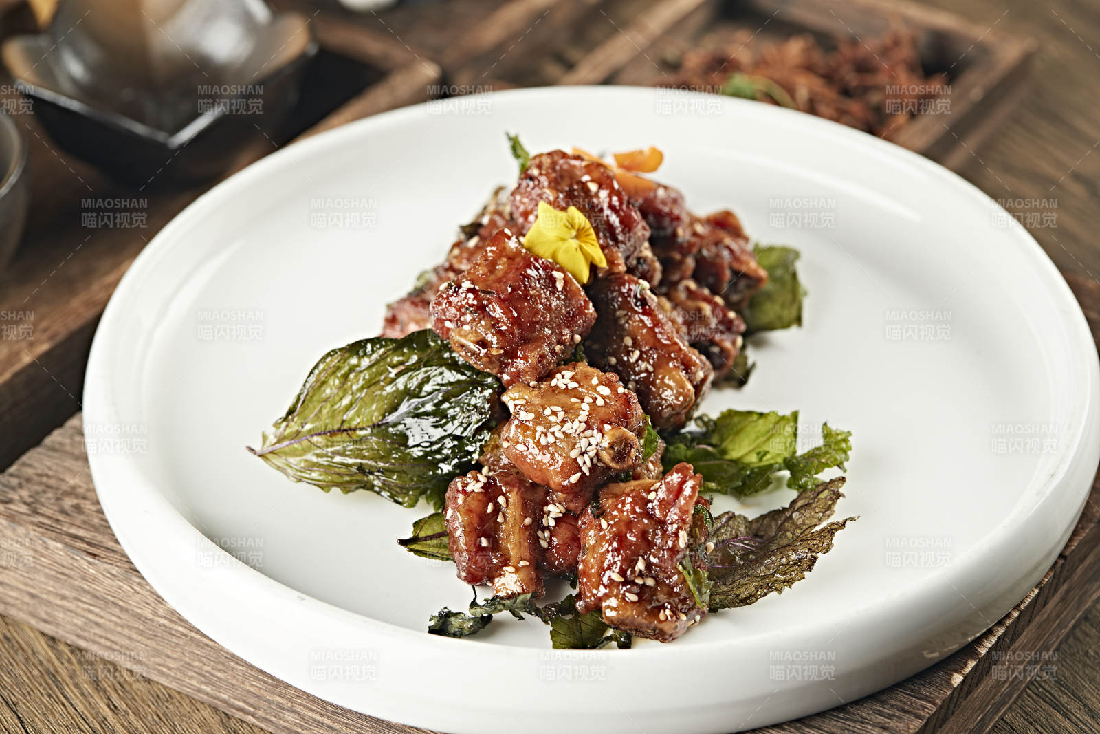 油炸薄荷叶猪小排图片