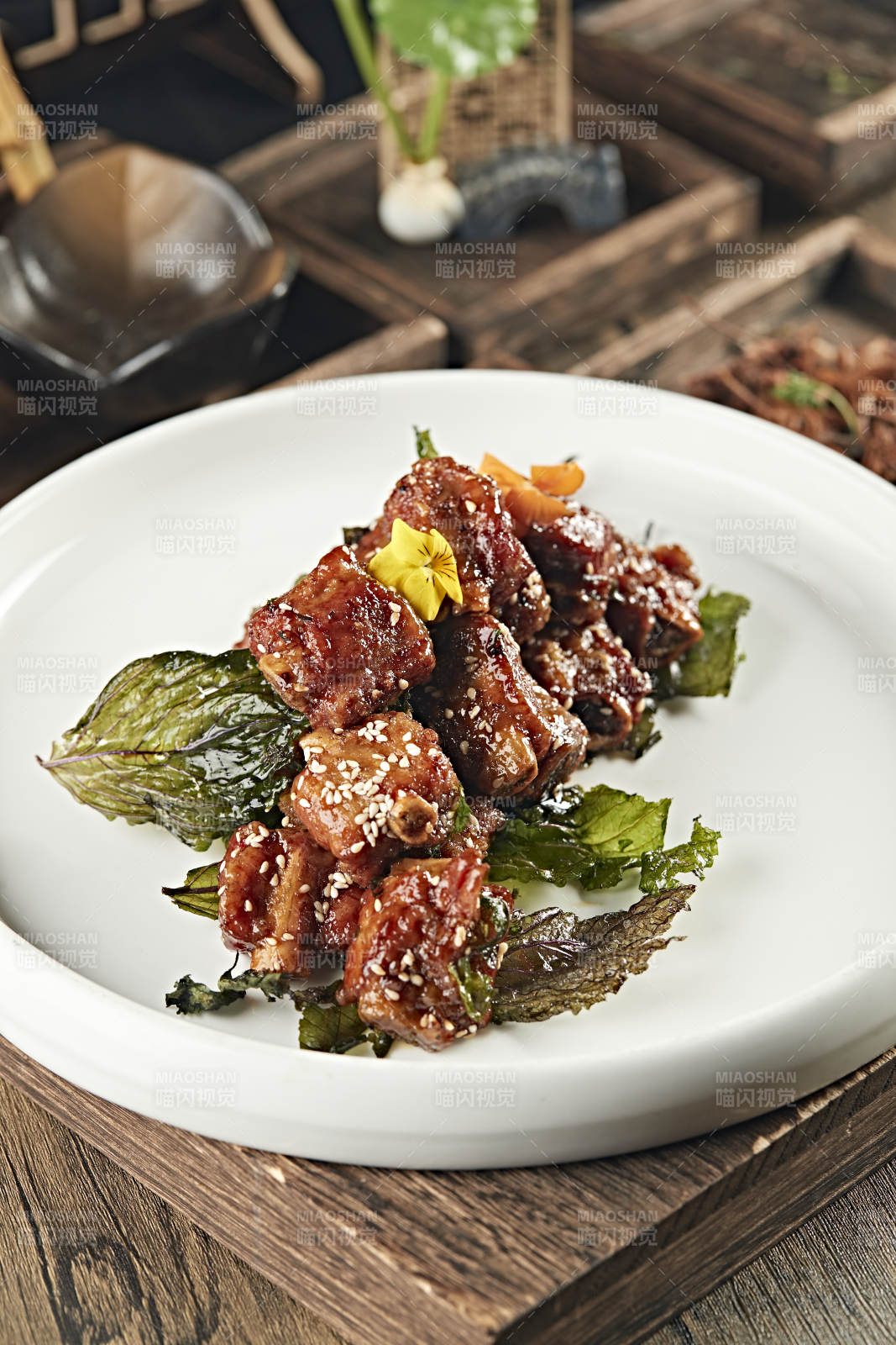 油炸薄荷叶猪小排图片