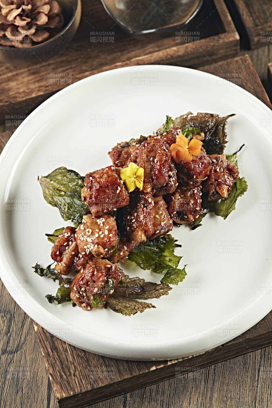 油炸薄荷叶猪小排图片