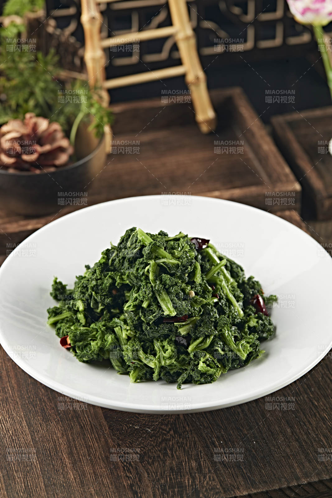 凉拌野生蕨菜猫爪菜图片