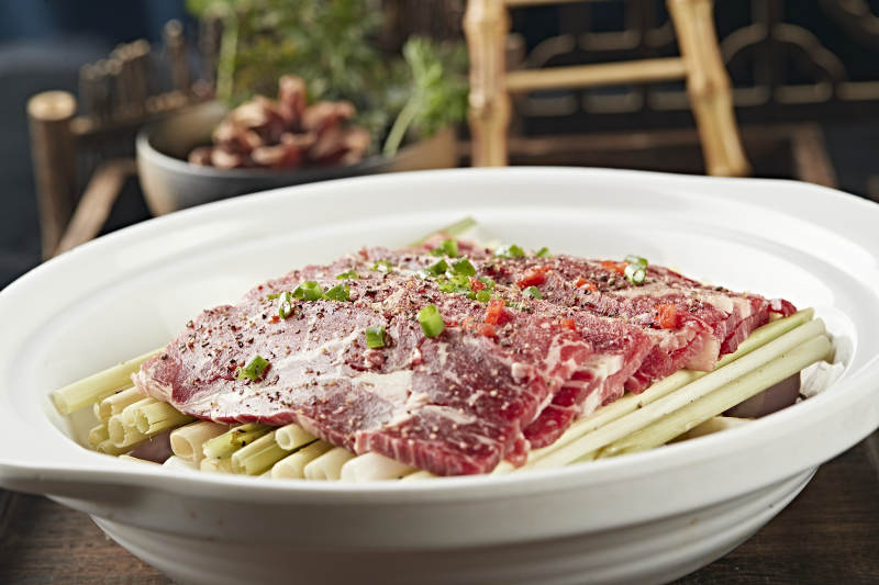 砂锅香茅日式雪花肥牛图片