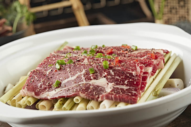 砂锅香茅日式雪花肥牛图片