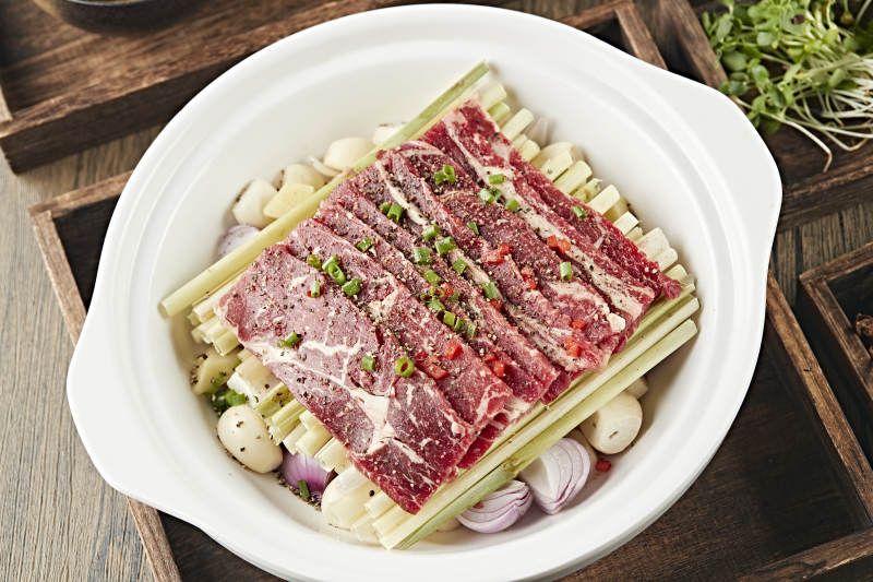 砂锅香茅日式雪花肥牛图片