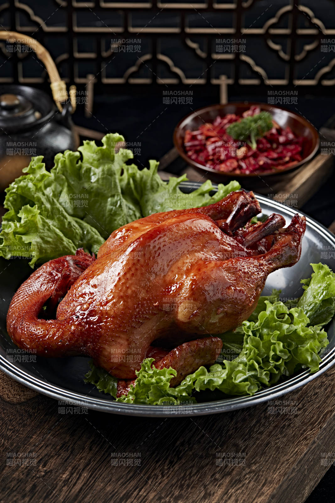 香酥卤味熏鸡图片