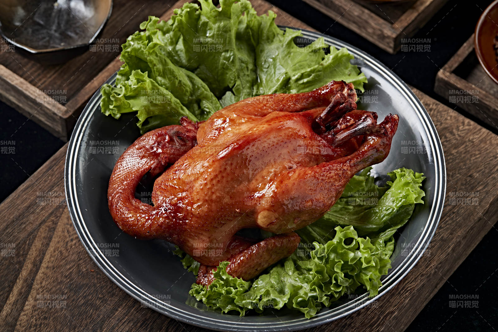 香酥卤味熏鸡图片