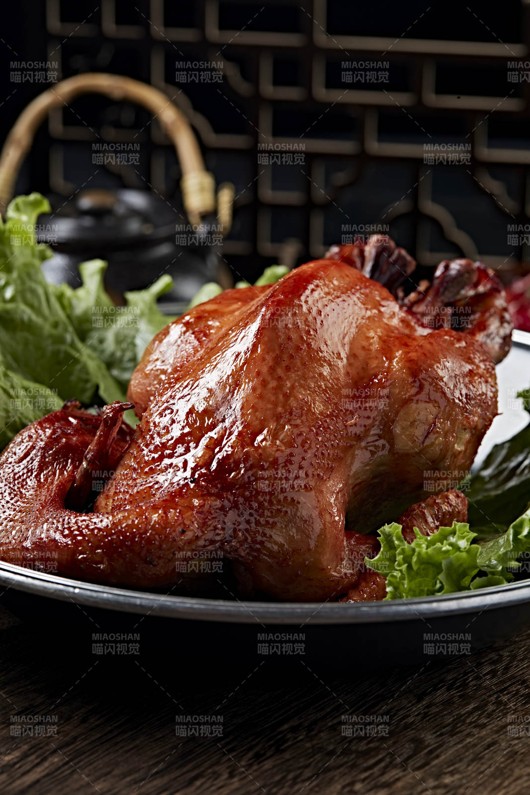 香酥卤味熏鸡图片
