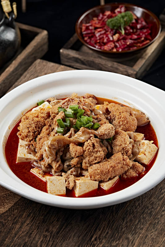 红油辣味炖鱼杂图片