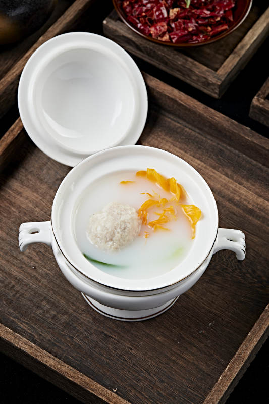 金莲花炖葵花大斩肉狮子头图片