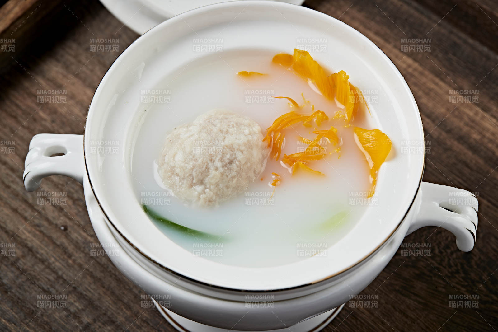 金莲花炖葵花大斩肉狮子头图片