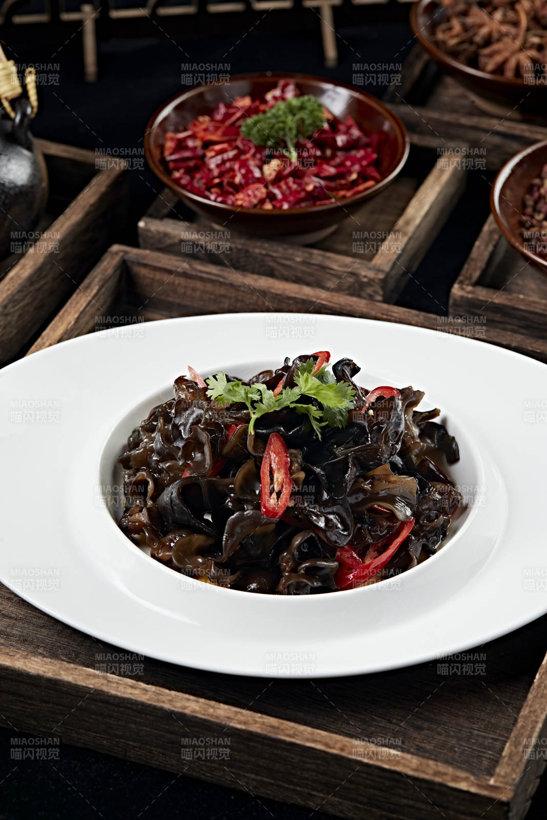 凉拌捞汁木耳图片