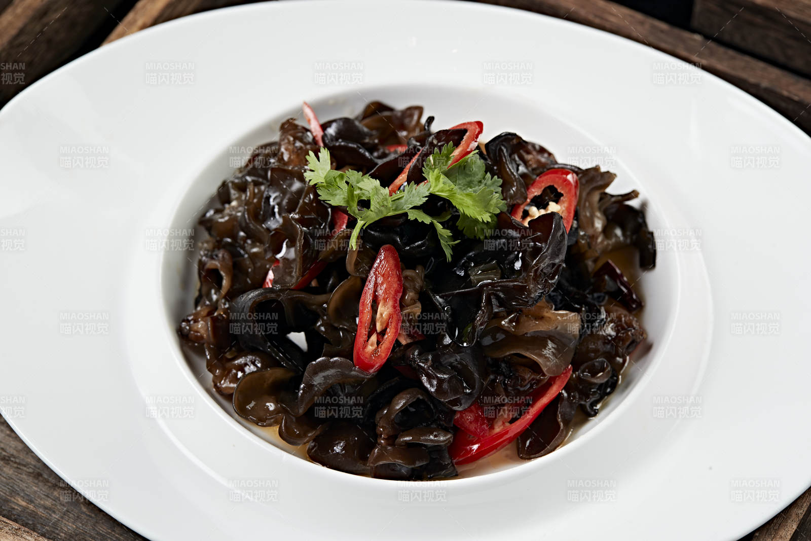 凉拌捞汁木耳图片