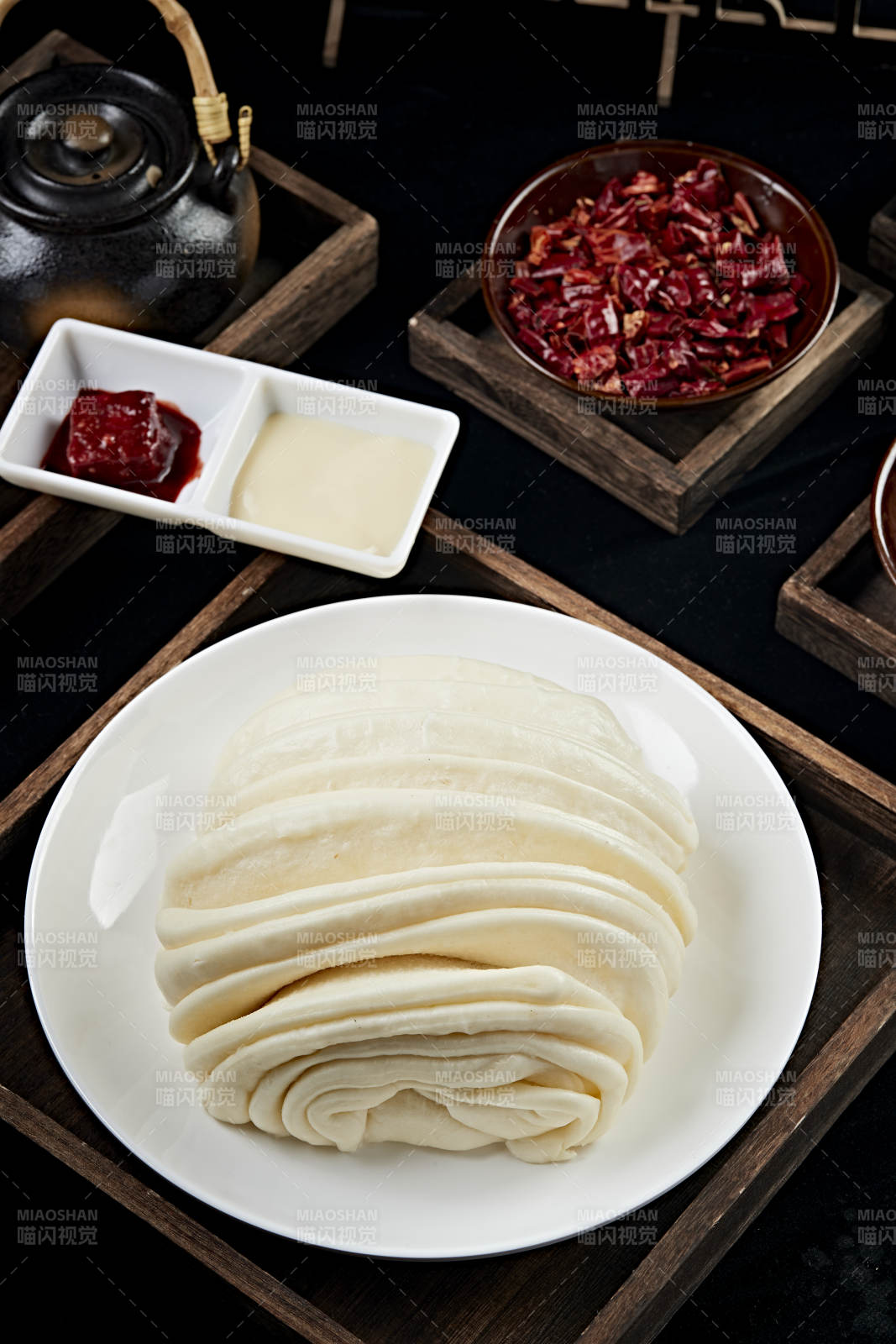 白面蒸大花卷图片