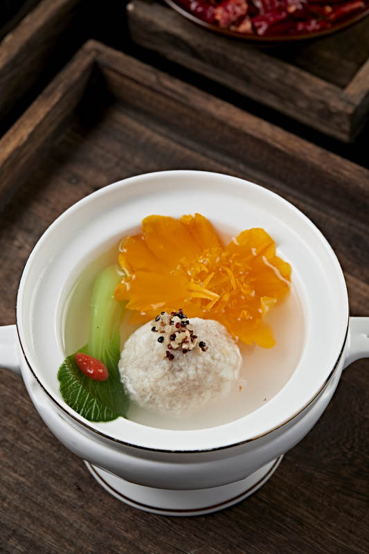 金莲花炖葵花大斩肉狮子头图片