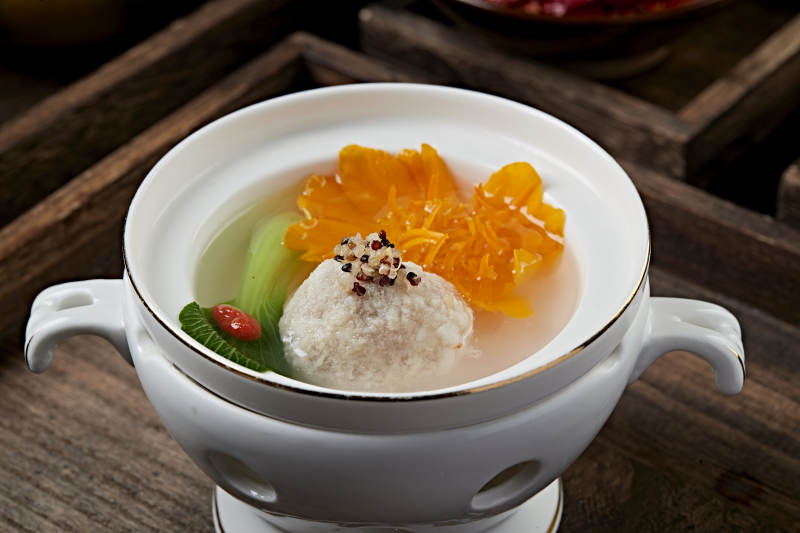 金莲花炖葵花大斩肉狮子头图片