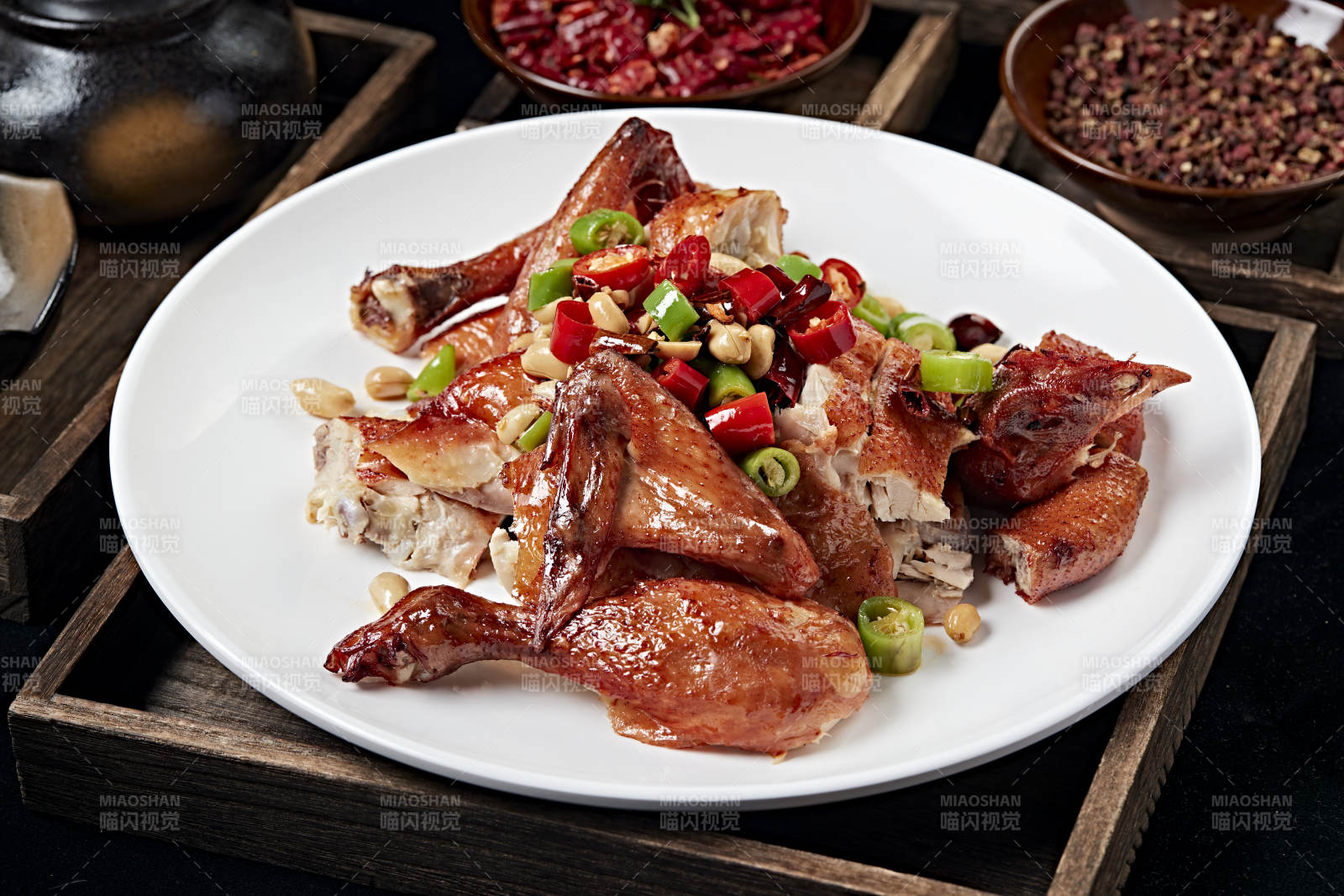 分切烟熏烧鸡图片