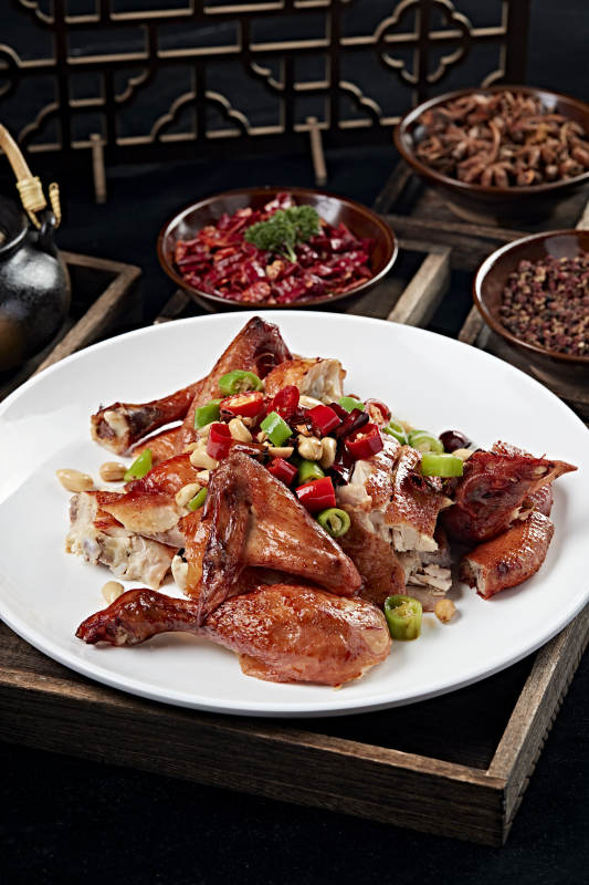 分切烟熏烧鸡图片
