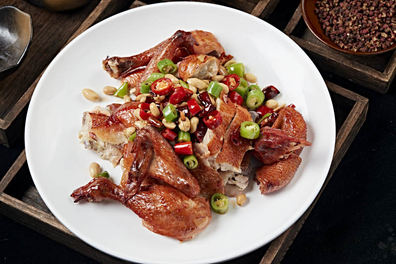 分切烟熏烧鸡图片