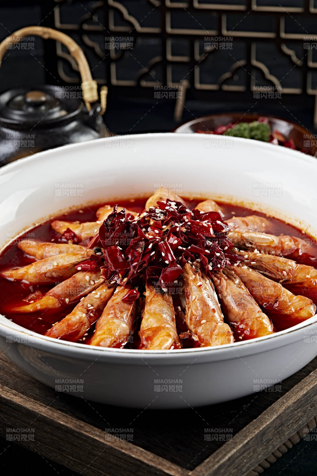 红油香辣大明虾图片