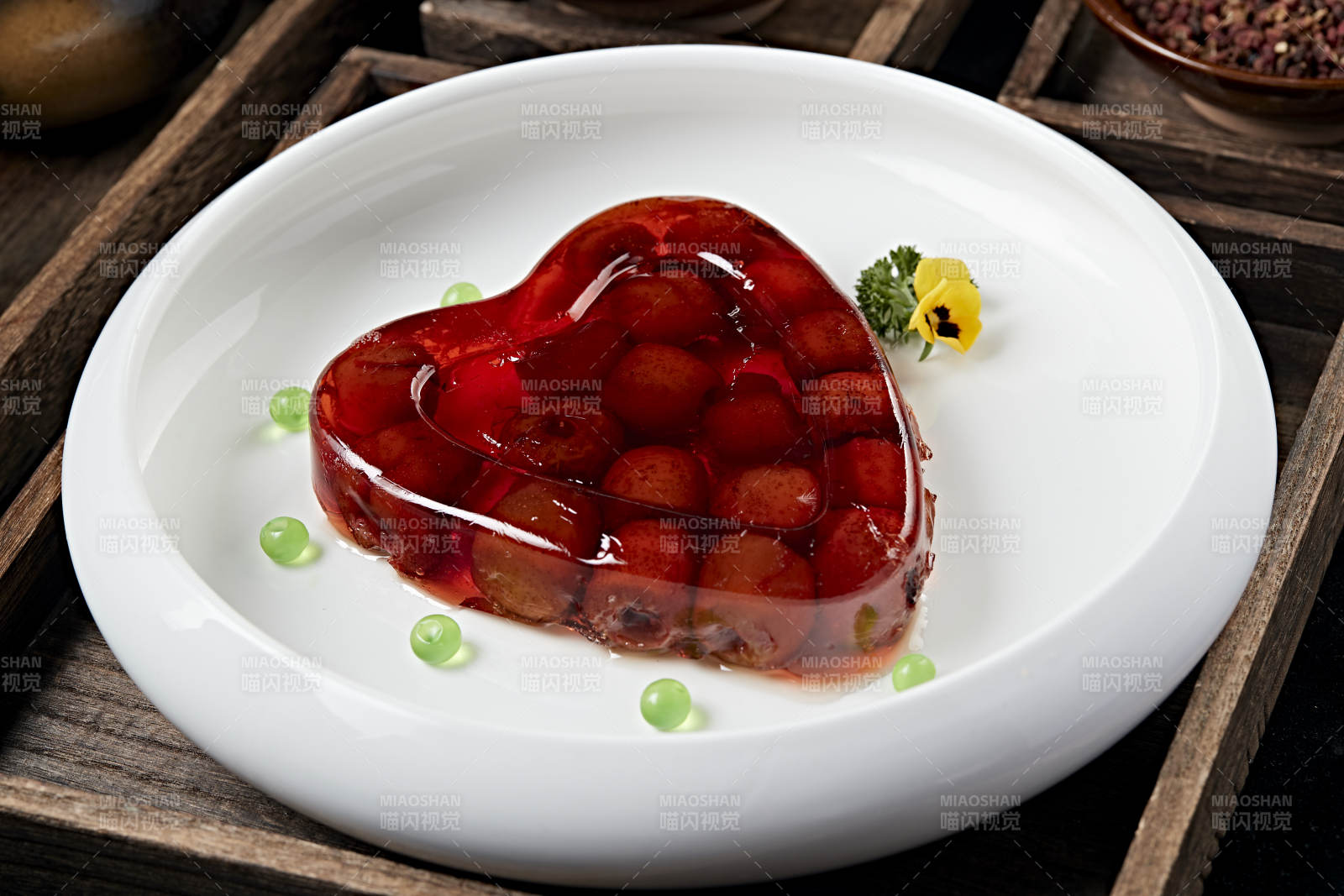 水晶之恋婚宴甜片山楂糕图片