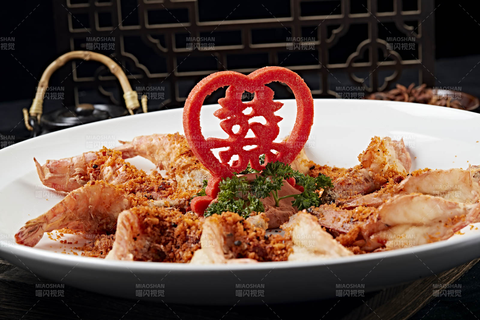 婚宴菜品避风塘油炸开背虾图片