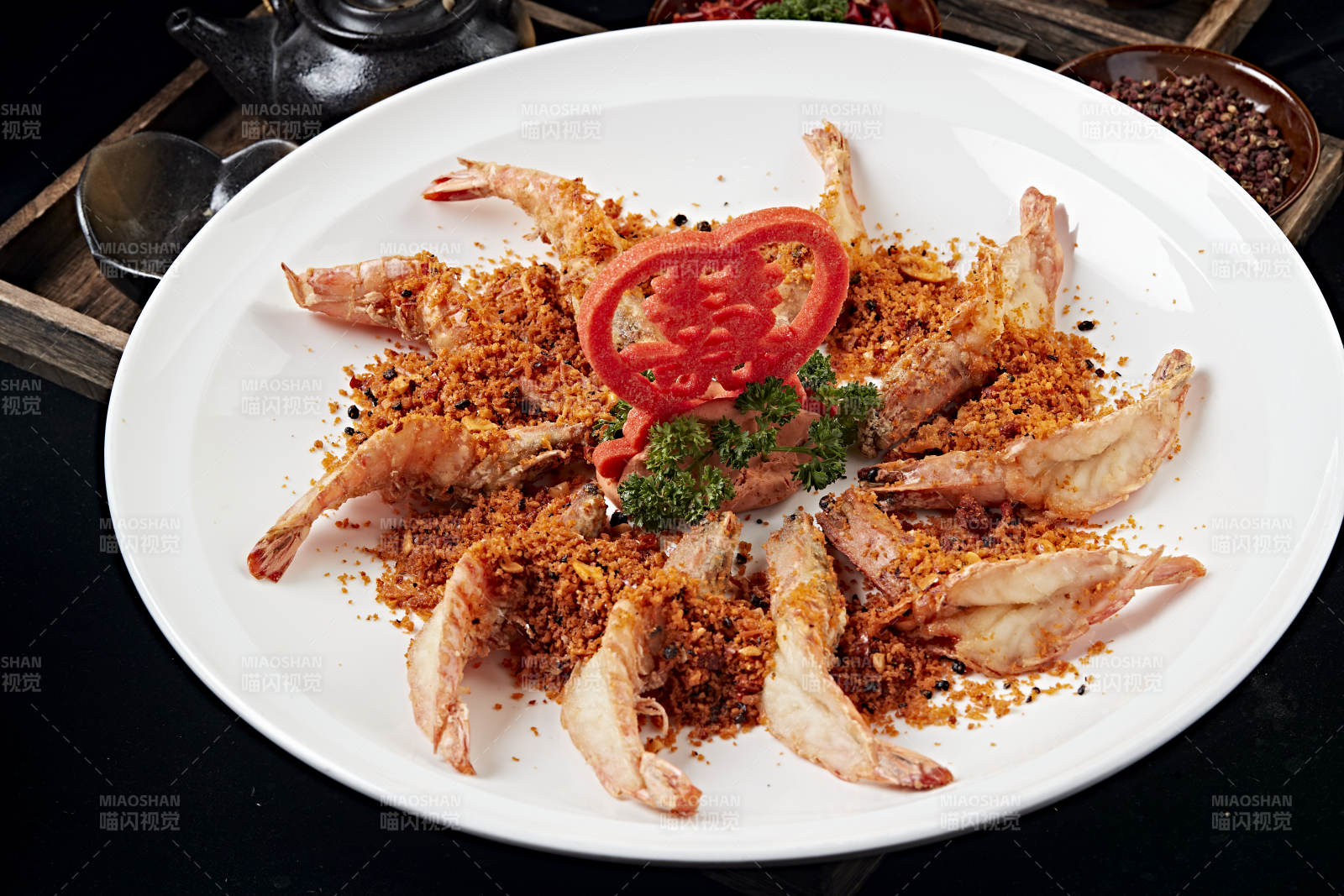 婚宴菜品避风塘油炸开背虾图片