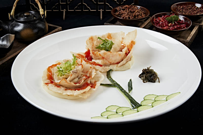 牡丹花造型的茄汁炸熘鱼片图片